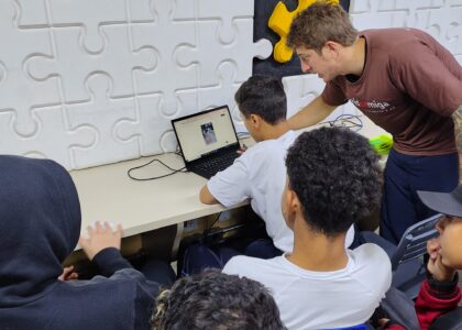 Da observação à transformação: estudantes usam inteligência artificial para imaginar cidades melhores